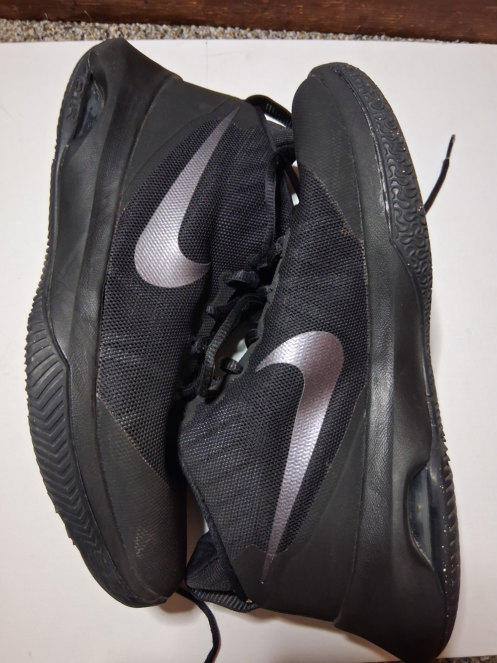 Nike Men's Black Air Versitile